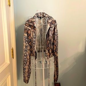Naked Wardrobe cropped snake print silky zip up